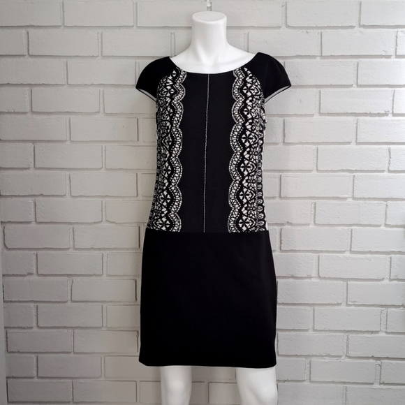 Jax Dresses & Skirts - JAX Black/White Lined Dress. Size 8